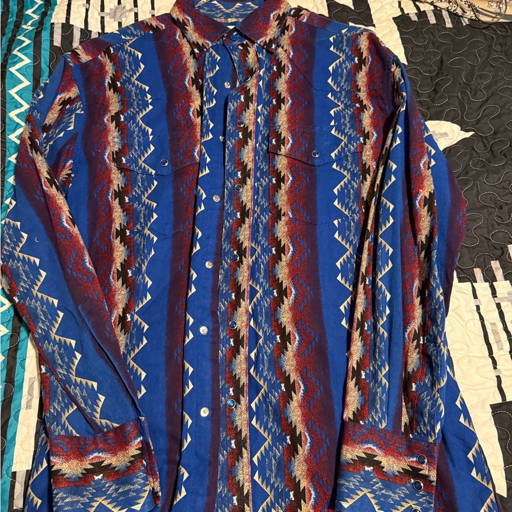 Wrangler Men's Vibrant Blue and Red Zigzag Shirt